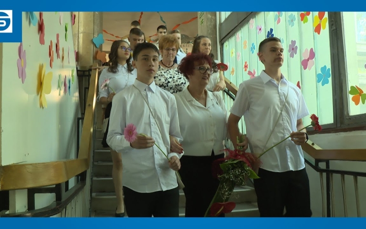 Embedded thumbnail for DSTV: búcsú az iskolától