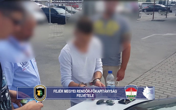 Embedded thumbnail for Drogdílerek rendőrkézen