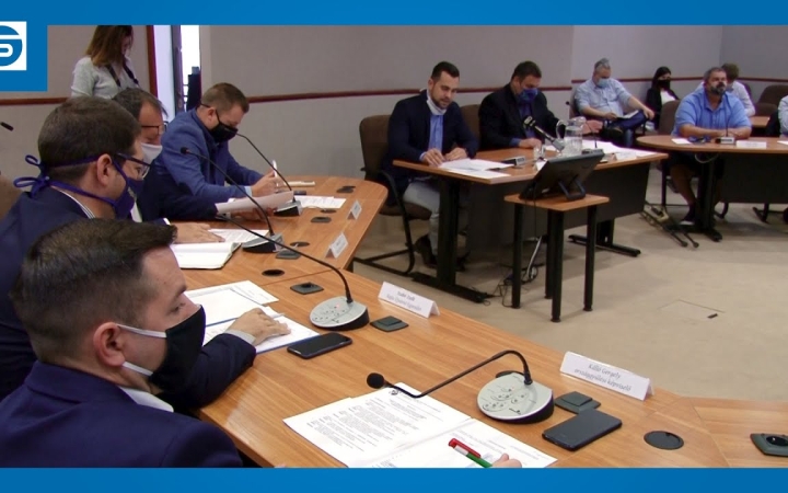 Embedded thumbnail for Tizenegy napirendről döntöttek délelőtt a Városházán