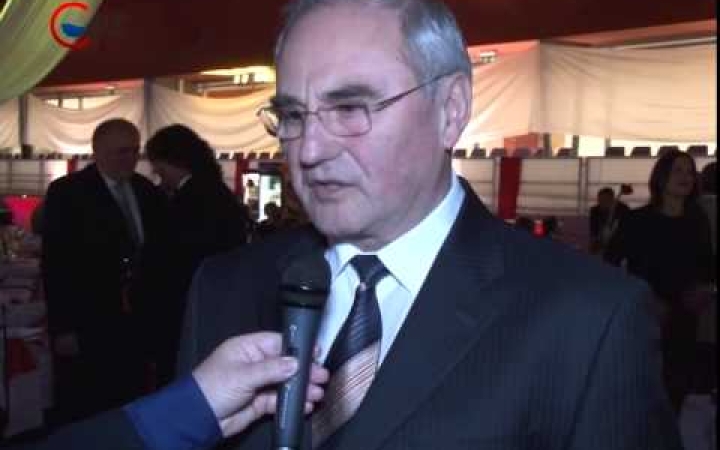 Embedded thumbnail for Báloztak a vállalkozók