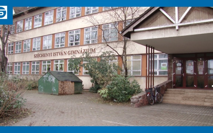 Embedded thumbnail for DSTV: felajánlás a Szivacs Galériának