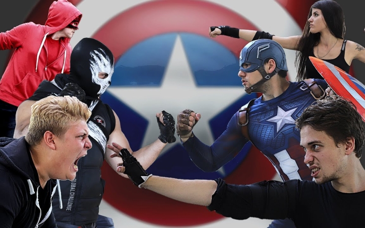 Embedded thumbnail for Nagy csatában lett közönségdíjas Amerika Kapitány