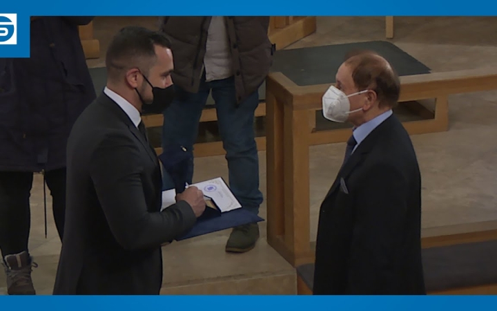 Embedded thumbnail for Mukli István kapta a "Pro Cultura Intercsae" díjat (galériával)