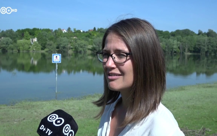 Embedded thumbnail for Hónap közepén nyithat a szabadstrand