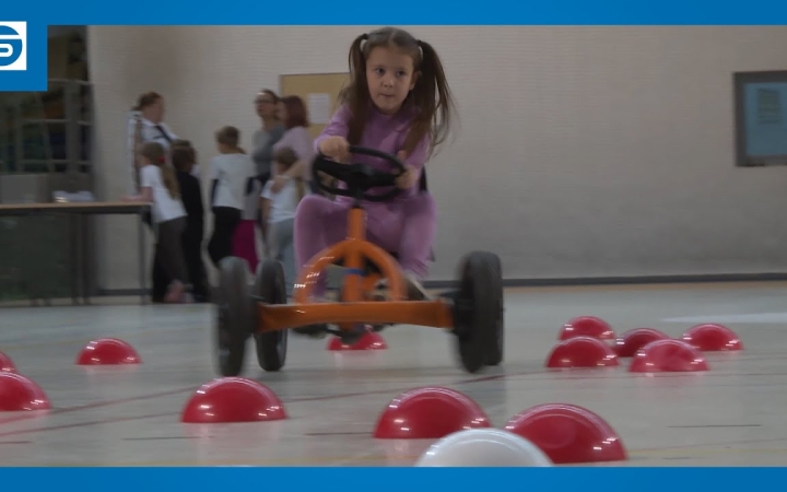 Embedded thumbnail for DSTV: újra akcióban a Pindur Pandúrok