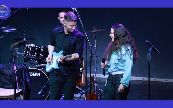 Embedded thumbnail for Megérdemelt vastaps a zeneiskola évnyitó gálakoncertjén (galériával)