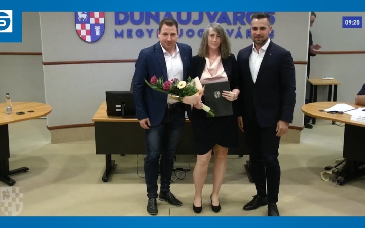 Embedded thumbnail for Neszvecskó Zorica érdemelte a Dunaújváros Ifjúságáért díjat