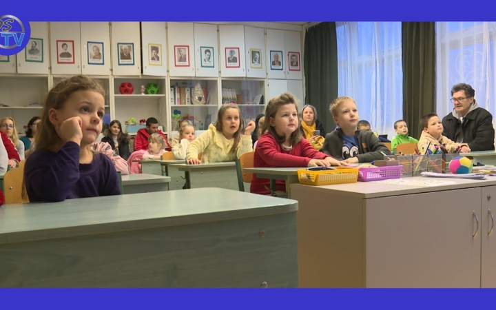 Embedded thumbnail for DSTV: "Iskolanyitogató" az Aranyban