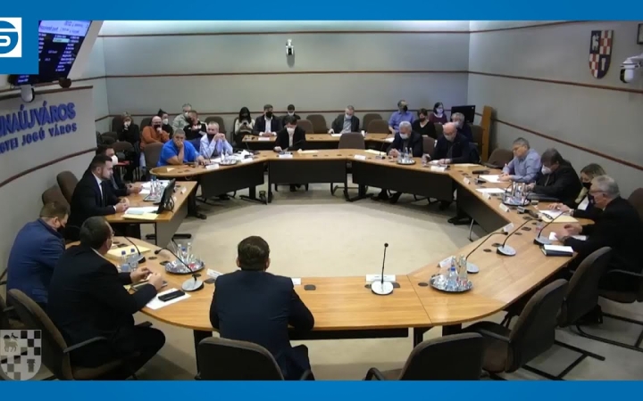 Embedded thumbnail for Négy halaszthatatlan napirendről döntött a képviselő-testület 