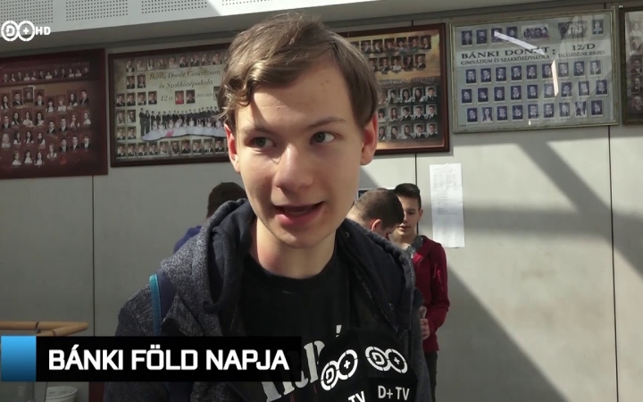 Embedded thumbnail for D+ Híradó - Közgyűlés, gasztrokaland