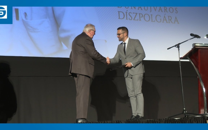 Embedded thumbnail for Almási Zsolt lett Dunaújváros díszpolgára