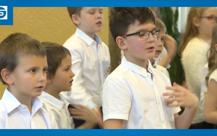 Embedded thumbnail for DSTV: fogadalmat tettek, áldást kaptak