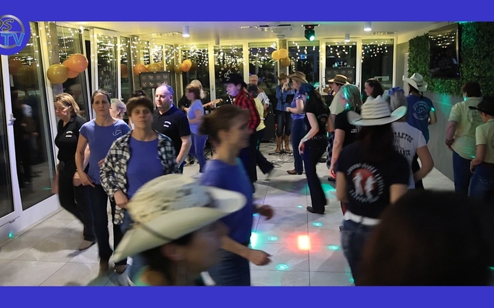 Embedded thumbnail for DSTV: a country bűvöletében