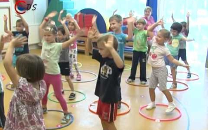 Embedded thumbnail for Labda banda a Napsugár óvodában