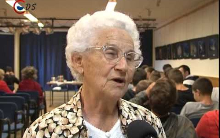 Embedded thumbnail for A holokauszt egy túlélő szemével - rendhagyó óra a Bánkiban