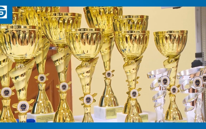 Embedded thumbnail for Elismerték a legjobbakat