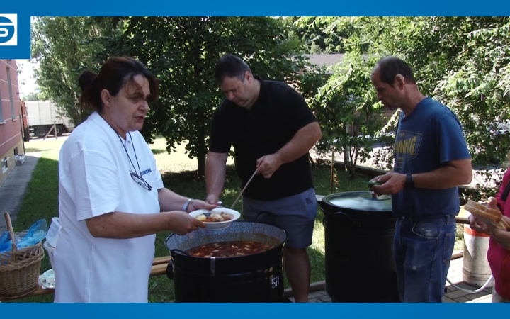 Embedded thumbnail for DSTV: ételosztás az ünnepen