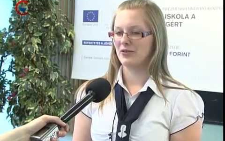 Embedded thumbnail for Segítenek a diákok