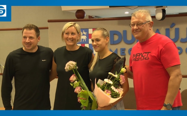 Embedded thumbnail for DSTV: Klujber Katrin izgatottan várja a kezdést