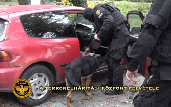 Embedded thumbnail for Így kapták el a körúti robbantás gyanúsítottját - Videó!