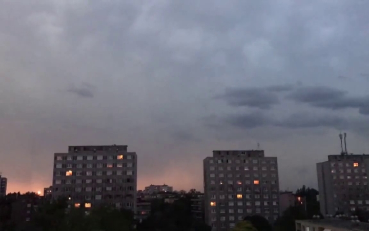 Embedded thumbnail for A kánikula mellett újabb zivatarokra figyelmeztetnek