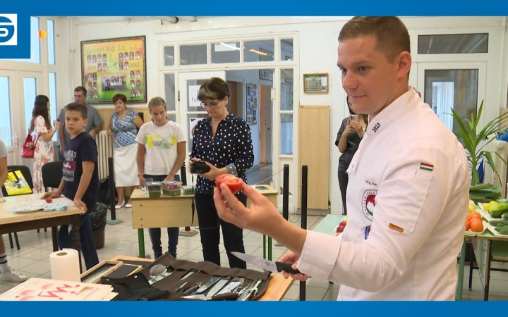 Embedded thumbnail for DSTV: konyhafőnök a Vasváriban