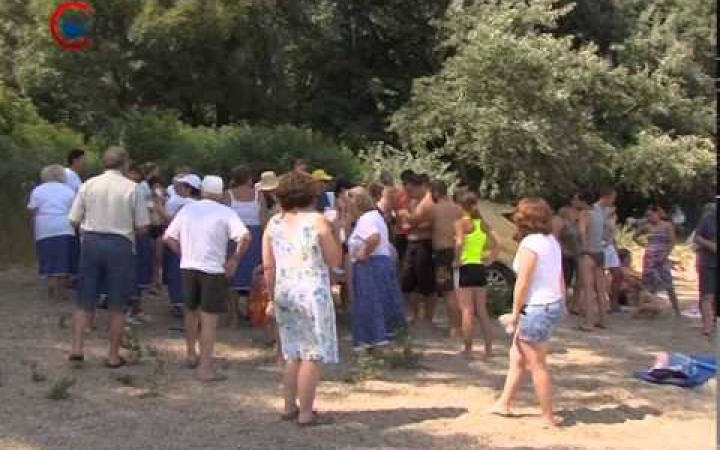 Embedded thumbnail for Közös csobbanás