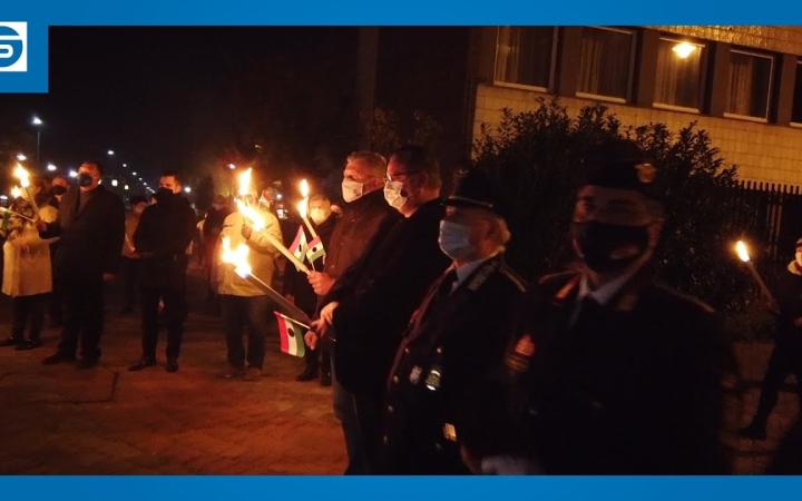 Embedded thumbnail for "A fény, a fény szuronyok hegyén villan..."