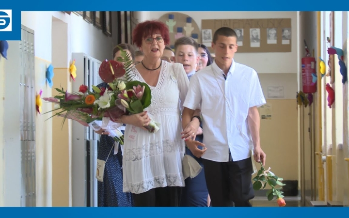 Embedded thumbnail for DSTV: elballagtak a Szabó Magda iskola diákjai is