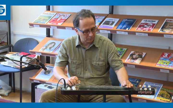 Embedded thumbnail for DSTV: zenés délután a József Attila Könyvtárban