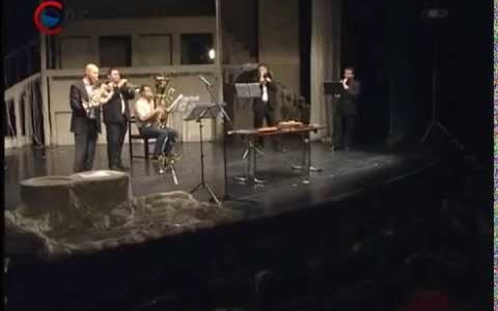 Embedded thumbnail for Zenélt a film