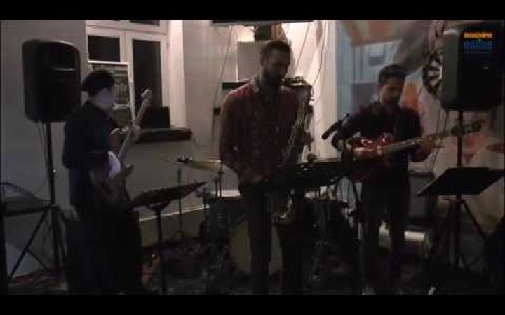 Embedded thumbnail for Stíluskavalkád a jazz presszóban