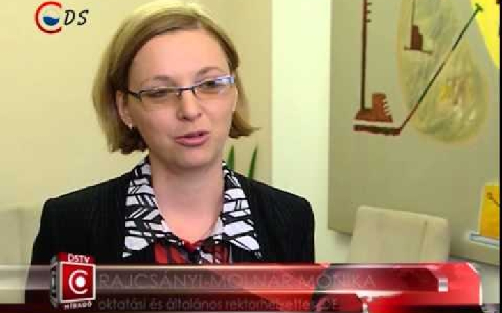 Embedded thumbnail for Államvizsga után - diplomaosztó előtt