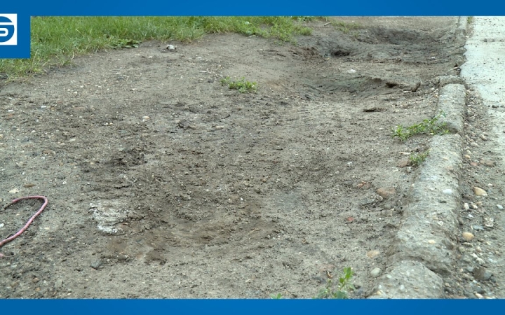 Embedded thumbnail for Megújul a parkoló a Kőműves utca belső udvarán 