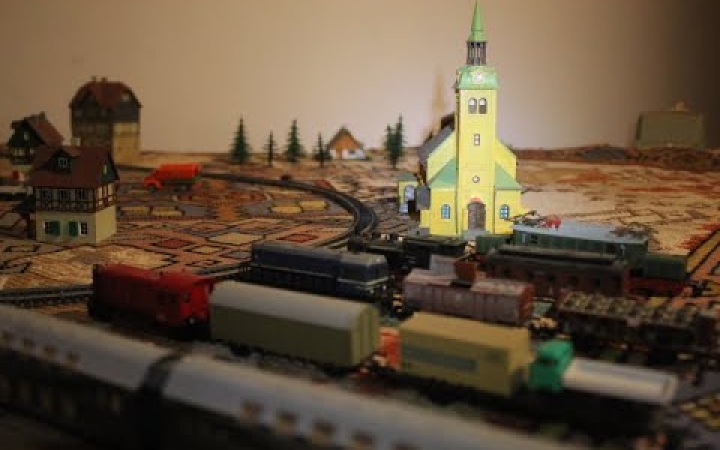 Embedded thumbnail for 50 év gyűjtése – játékkiállítás az evangélikus templomban