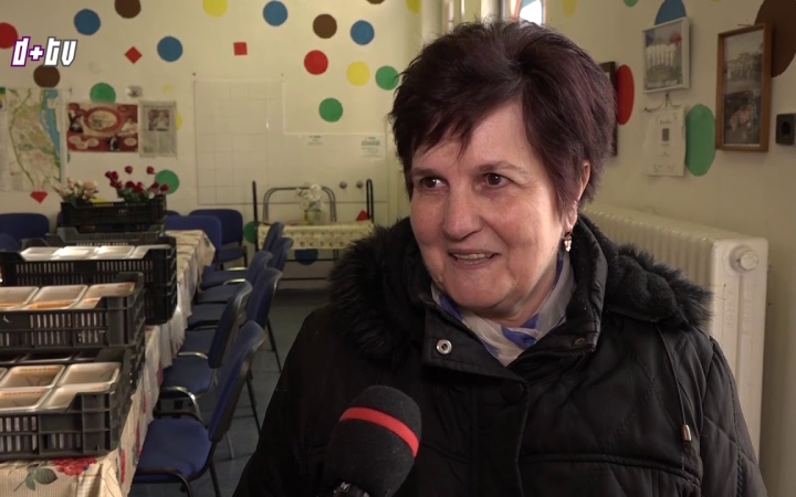 Embedded thumbnail for Forró halászlé meleg szívvel