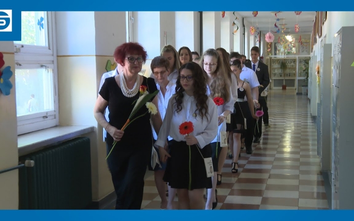 Embedded thumbnail for DSTV: élő búcsú az iskolától