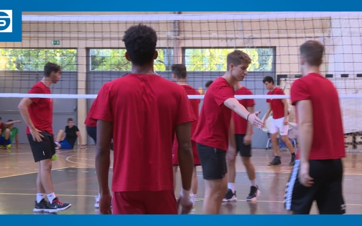 Embedded thumbnail for DSTV: látogatás a röplabdázóknál