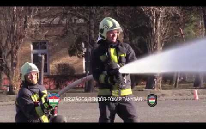 Embedded thumbnail for Közösen a biztonságos évbúcsúztatásért