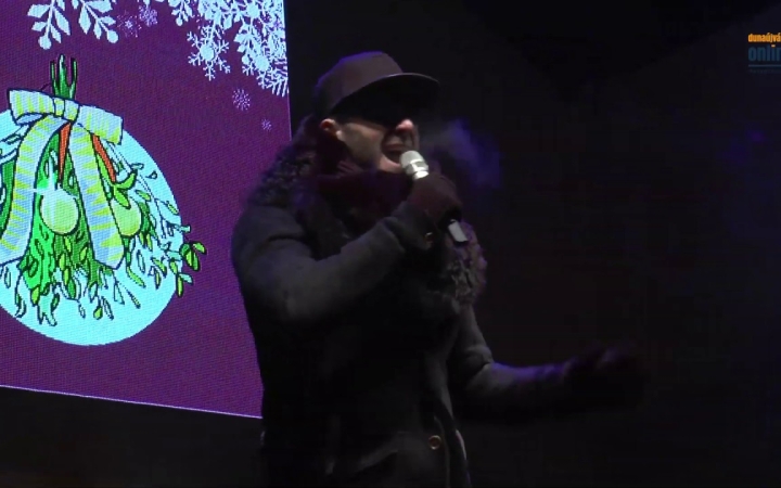 Embedded thumbnail for A felvidéki énekes hírére megtelt a főtér