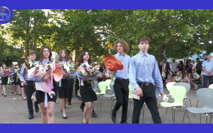 Embedded thumbnail for DSTV: a Móricztól is búcsúztak