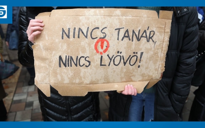 Embedded thumbnail for "... tisztában vagytok az oktatás számtalan vérző sebével" (galériával)