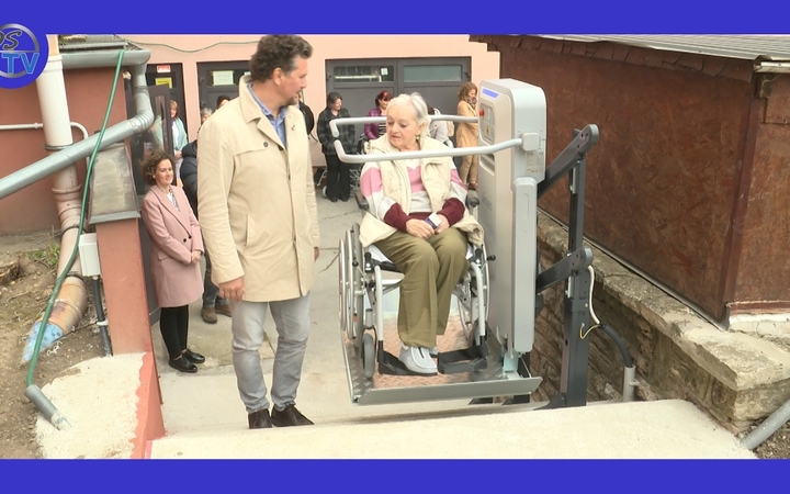 Embedded thumbnail for Elektromos felvonó könnyít a mindennapokon