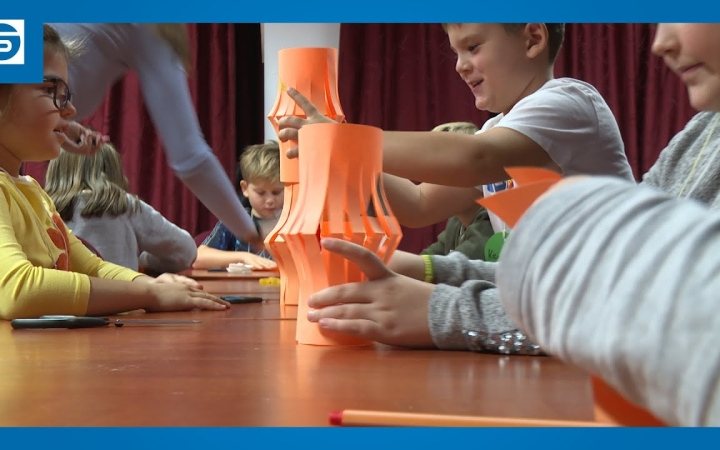 Embedded thumbnail for DSTV: népszerű volt a boszitábor (galériával)