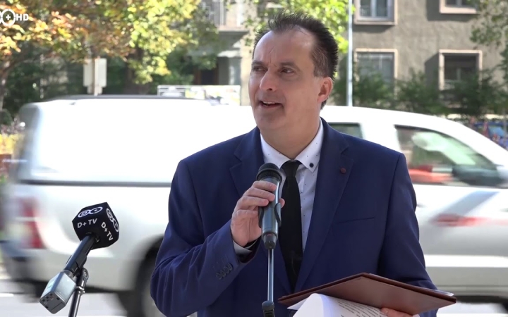 Embedded thumbnail for Átadták a felújított Vasmű utat