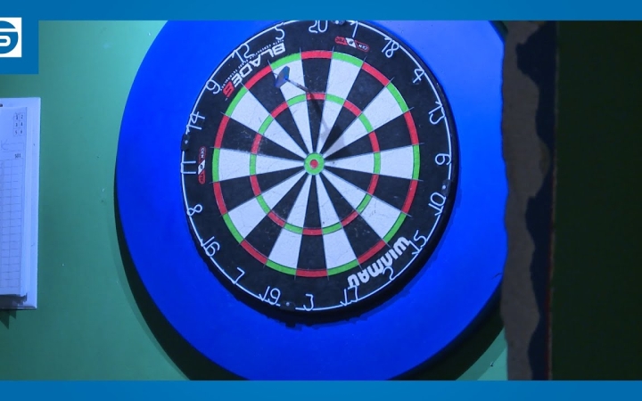 Embedded thumbnail for Páros dartsverseny a jótékonyság jegyében