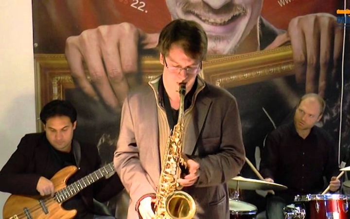 Embedded thumbnail for Hajdu Klára és a Balogh Gyula Quartet adott koncertet a Művészben