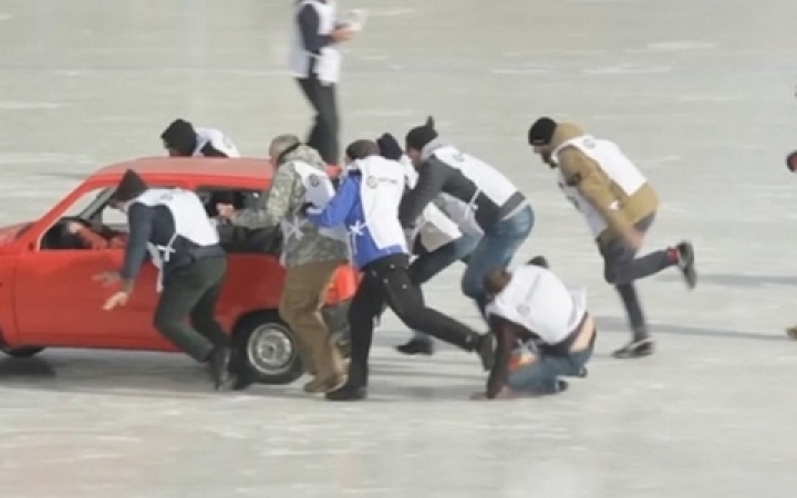 Embedded thumbnail for Curling vagy inkább "carling"?