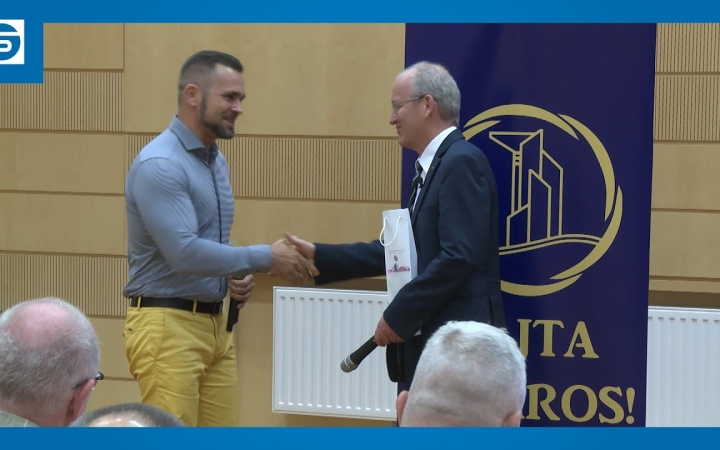 Embedded thumbnail for Dunaújvárosi Estek – Ungváry Krisztiánnal a történelemről, háborúról