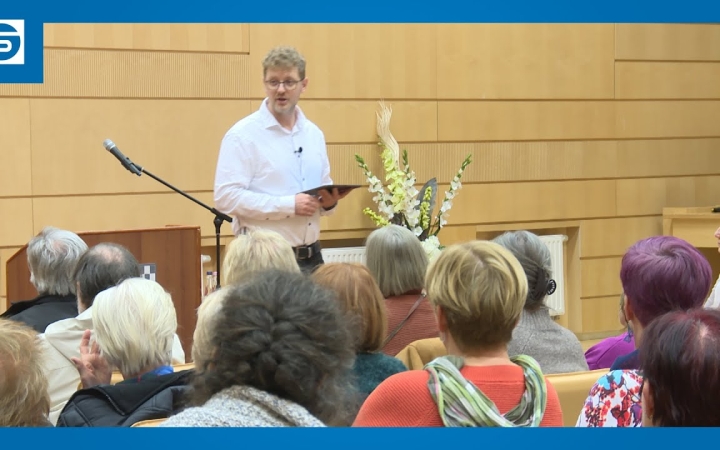 Embedded thumbnail for Hodász András volt a Dunaújvárosi Estek vendége